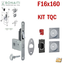 Carica l'immagine nel visualizzatore di Gallery, KIT SERRATURA PER PORTA SCORREVOLE BONAITI G500T F16X160 CHIAVE A SPILLO PIEGHEVOLE MODELLO CON TIRANTE COMPLETO DI CONTROPIASTRA E MANIGLIE QUADRATE KIT EASY CON SERRATURA G500T CHIAVE - QUADRATO frontale 160x16 chiave cromo satinato 4UH2005087 maniglia quadrata con foro