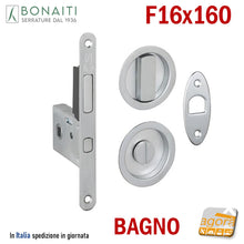 Carica l'immagine nel visualizzatore di Gallery, Art.115196 KIT SERRATURA PER PORTA SCORREVOLE BONAITI G500T F16X160 PER BAGNO (MONETA X WC LIBERO/OCCUPATO) MODELLO CON TIRANTE COMPLETO DI CONTROPIASTRA E MANIGLIE TONDE 4TH2105087 cromo satinato satinata