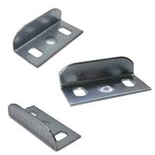 Load image into Gallery viewer, LINGUETTA L PER MOBILI SERRATURA FERMA ANTA CASSETTO MM.33X10H REGOLABILE REGISTRABILE FISSAGGIO CON VITI BLOCCA ANTA ANTINE ANTE ZINCATA