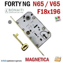 Carica l'immagine nel visualizzatore di Gallery, serratura magnetica per porte reversibili bonaiti b-forty N65 frontale 18x196mm frontale 19,6cm scrocco centrale nylon BONAITI N65 ottone lucido ottonata entrata 5cm 50mm interasse 9cm 90mm con chiave normale FORTY NG V65 48V651501E-48N651501E
