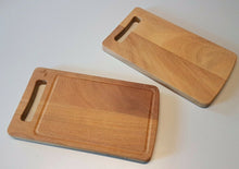 Carica l'immagine nel visualizzatore di Gallery, TAGLIERE LEGNO MASSICCIO 36x20 100% MADE IN ITALY ARTIGIANALE CM X BAR E CUCINA