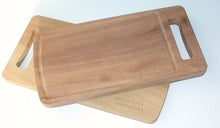 Carica l'immagine nel visualizzatore di Gallery, TAGLIERE LEGNO MASSICCIO IDEE REGALO CON INCISIONE PERSONALIZZATA X BAR E CUCINA