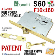 Carica l'immagine nel visualizzatore di Gallery, Serratura a gancio a uncino per porta scorrevole ante scorrevoli scrigno bonaiti S60 frontalino F16x160mm entrata 50mm chiave patent ottone lucido ottonata gialla