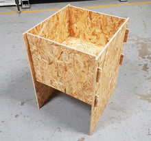 Carica l'immagine nel visualizzatore di Gallery, BANCARELLA CESTA ESPOSITORE OSB CESTONE PER NEGOZI CHIUSA ANTICADUTA SU MISURA cestone in legno