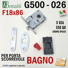 Carica l'immagine nel visualizzatore di Gallery, SERRATURA A GANCIO PORTA SCORREVOLE FRONTALE 18x86mm BONAITI 026 G500 X BAGNO WC MONETA LIBERO-OCCUPATO CROMO OPACO Q8 E50 serrature porte interne scorrevoli con uncino gancio solo quadro corpo piccolo 67x43mm originale kit ricambio con accessori completo