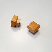 Carica l'immagine nel visualizzatore di Gallery, TAPPO QUADRATO ARREDO VERO LEGNO FAGGIO 45x45mm X TUBOLARE QUADRO 40X40MM 4x4