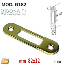Carica l'immagine nel visualizzatore di Gallery, contropiastra per serratura porta meccanica scrocco centrale mm 82x22 Bonaiti G182 22x82 bordo tondo scasso 34x12mm incontro riscontro Gaccia controcartella serrature porte ottone lucido ottonata dorata gialla 4G18200015
