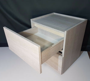 Comodino Design fin.legno a rilievo 2 cassetti+cassetto segreto push in betulla v2