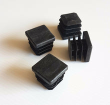 Load image into Gallery viewer, 100pcs SQUARE CAPS 25x25 BLACK HEAD COVER PLASTIC TOE 2,5x2,5 cm FINNED
