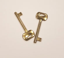 Load image into Gallery viewer, chiavi per porte normali interne semplice patent serratura bonaiti idoor ottone dorata
